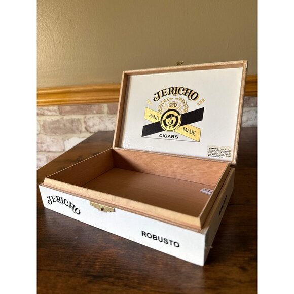 Jericho Hand Made Cigar Wooden Box With Metal Clasp For Storage - Picture 9 of 16